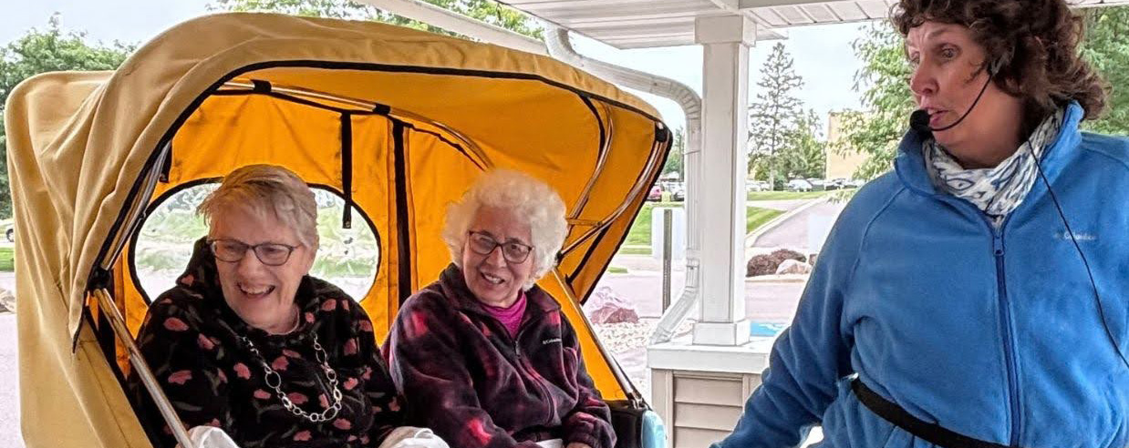 Shelley Mordini from Baraboo Tours gave folks rickshaw rides